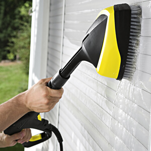 Karcher avec une brosse rotative pour volets